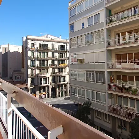 Apartment Lets Holidays Centric In Barcelona
