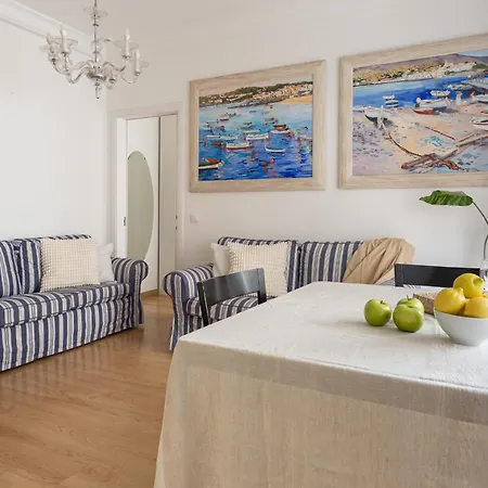 Lets Holidays Centric In Apartment