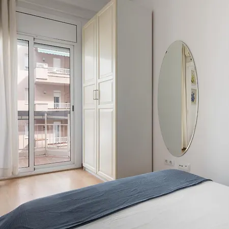 Apartment Lets Holidays Centric In Barcelona