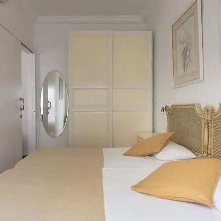 Lets Holidays Centric In Apartment *