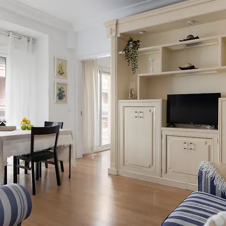 Apartment Lets Holidays Centric In *