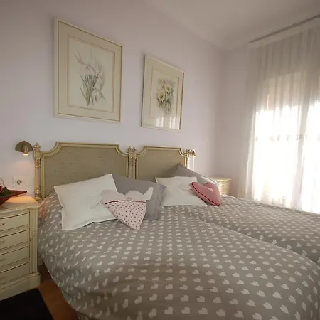 Apartment Lets Holidays Centric In *